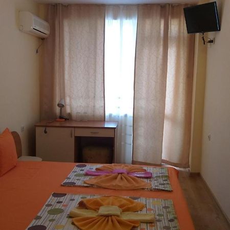 Ivanovi Guest House Primorsko Dış mekan fotoğraf