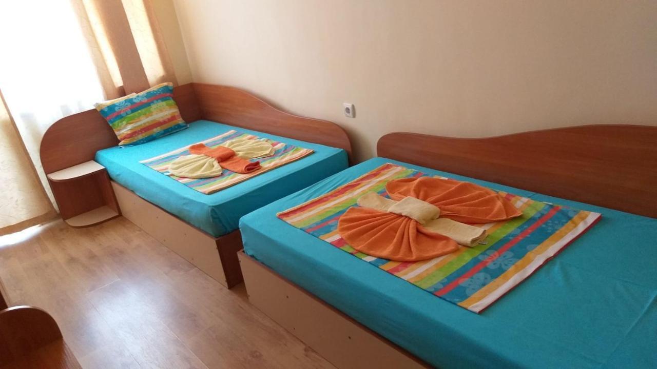 Ivanovi Guest House Primorsko Dış mekan fotoğraf