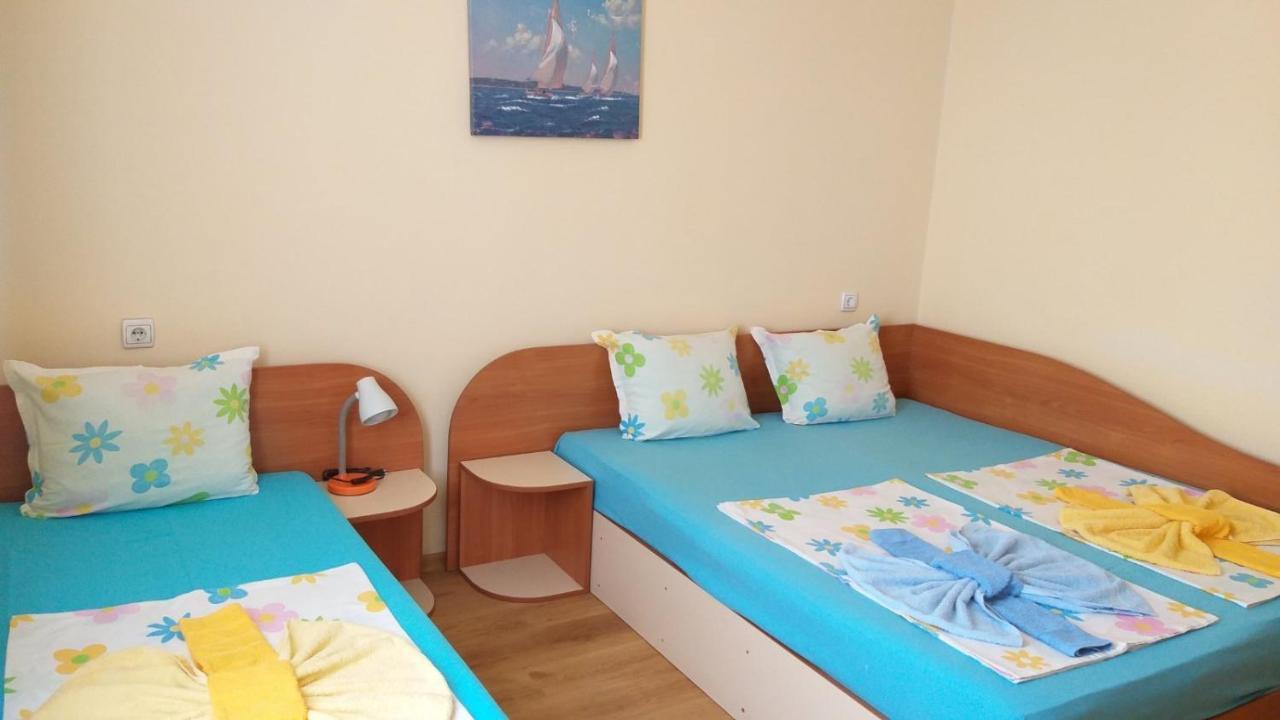 Ivanovi Guest House Primorsko Dış mekan fotoğraf