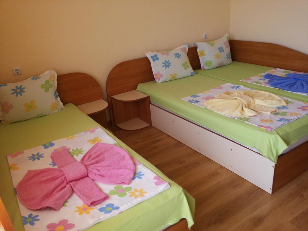 Ivanovi Guest House Primorsko Oda fotoğraf